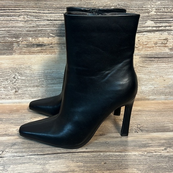 Forever 21 Black Heeled Dress Boots NWT - Picture 2 of 5